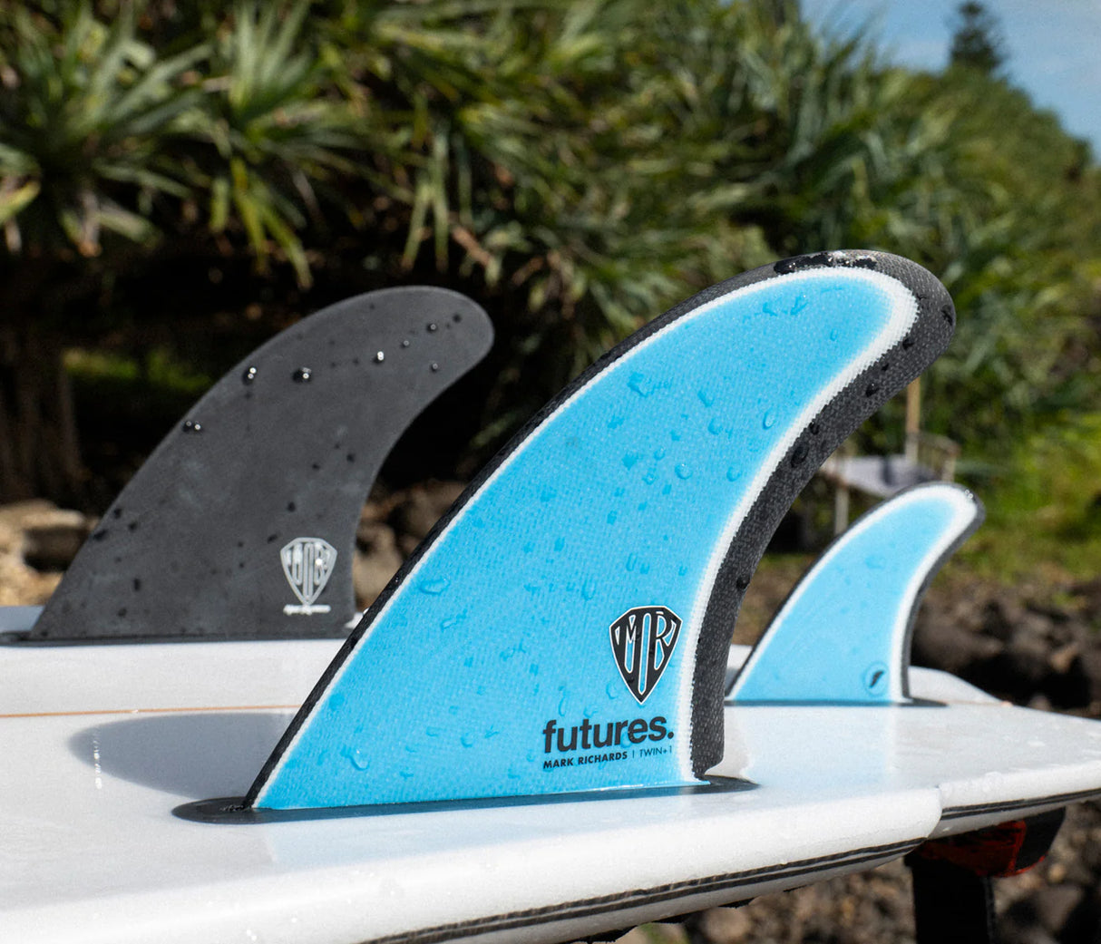 Futures Mark Richards Fiberglass Twin + 1 Fin Set