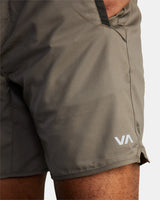 RVCA Mens Yogger IV 17" Athletic Shorts